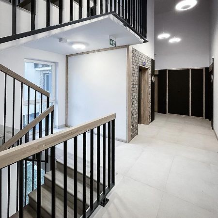 Apartament Clever 1 Kamienica Grochow Varsóvia Exterior foto