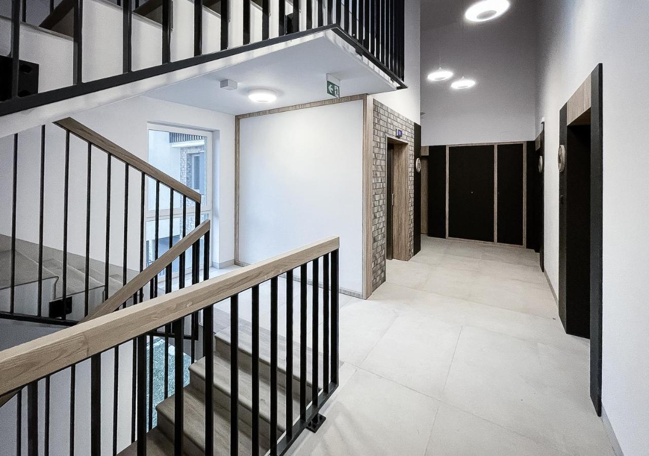 Apartament Clever 1 Kamienica Grochow Varsóvia Exterior foto