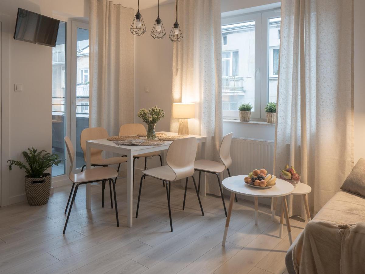 Apartament Clever 1 Kamienica Grochow Varsóvia Exterior foto
