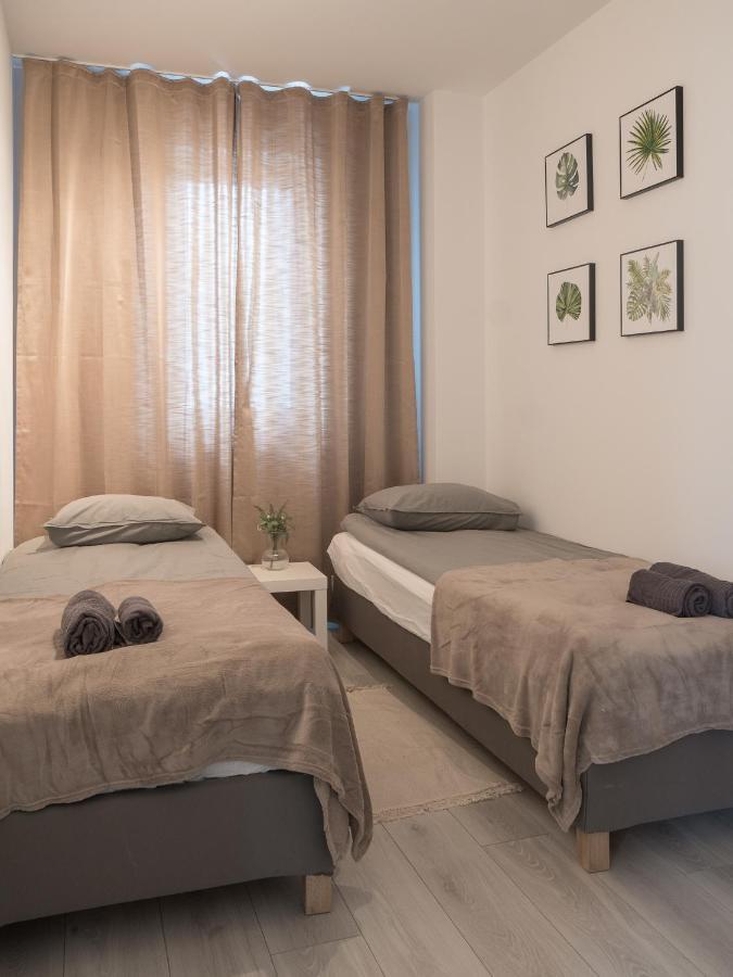 Apartament Clever 1 Kamienica Grochow Varsóvia Exterior foto