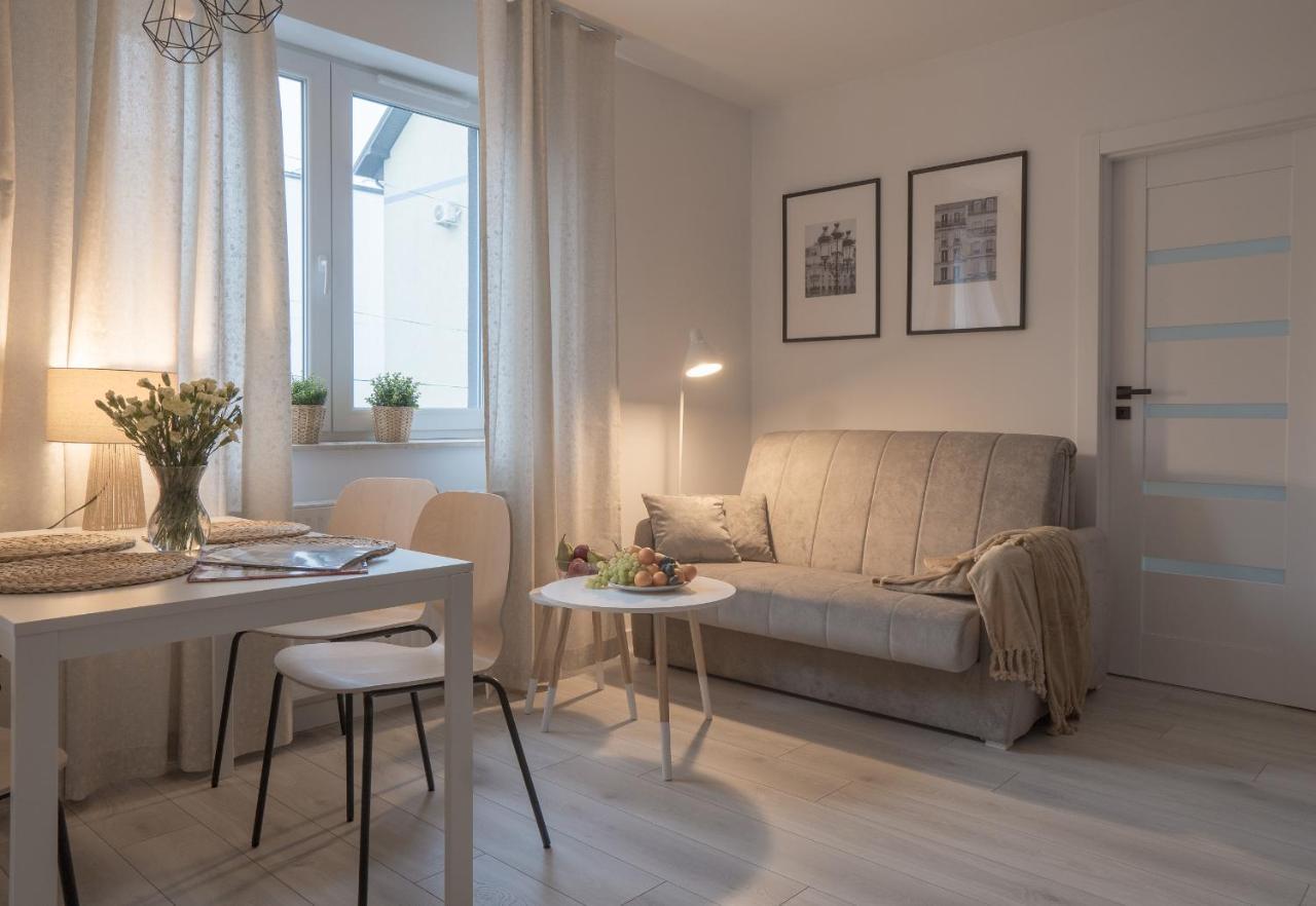 Apartament Clever 1 Kamienica Grochow Varsóvia Exterior foto